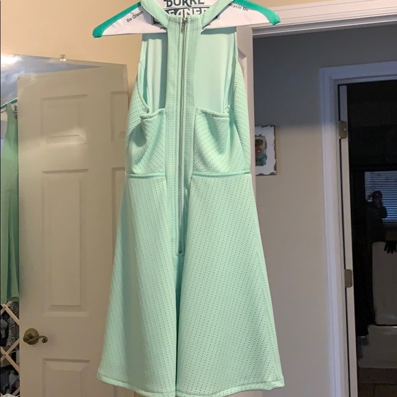Francesca’s Easter/Graduation/Spring Dress - Picture 4 of 7